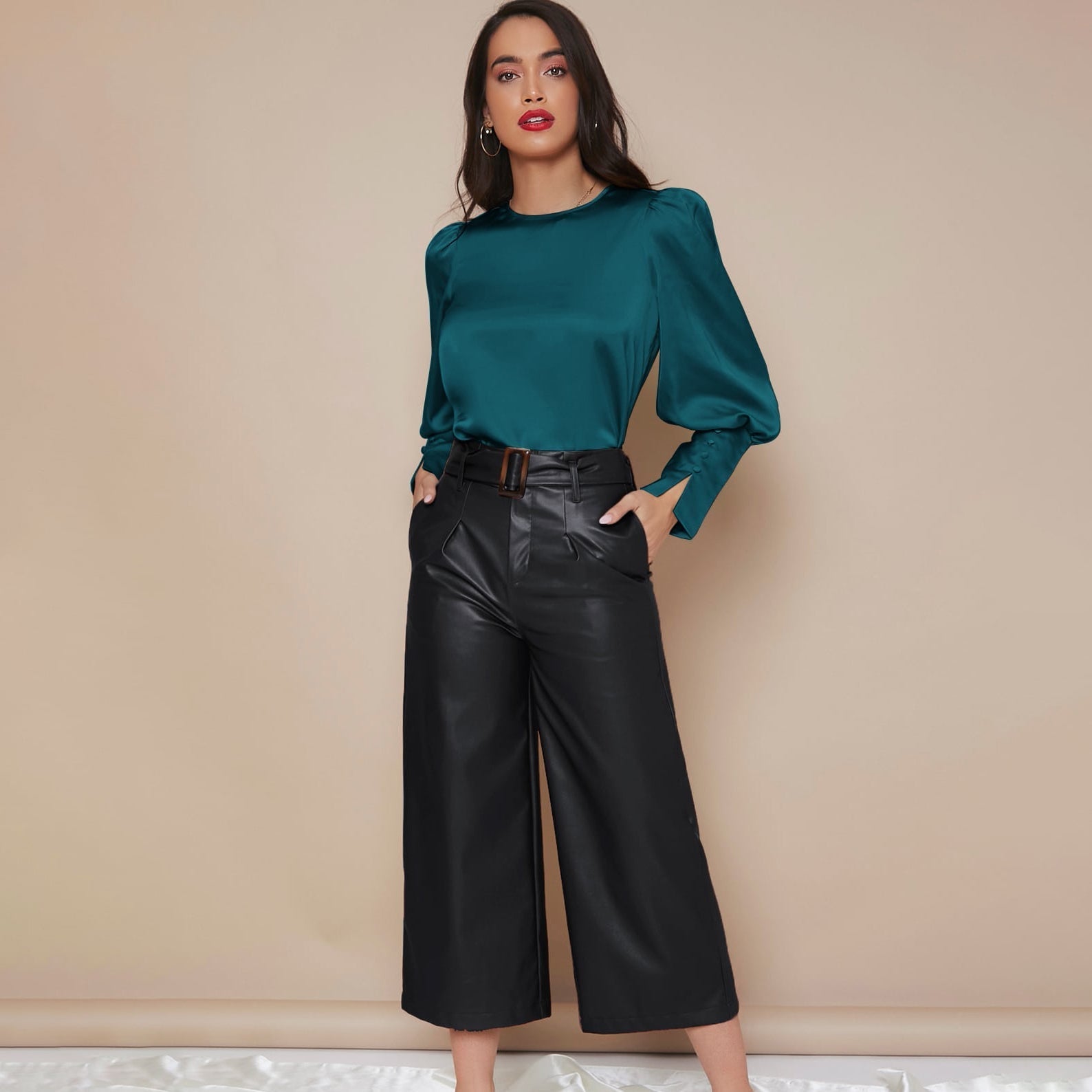 Chemise Satin à Manches Longues pour Femme - Emilia Lane