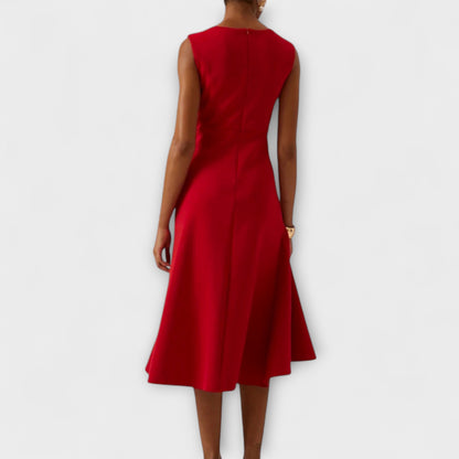 Robe Midi Sans Manches à Détail Drapé pour Femme | Idéale pour les Sorties