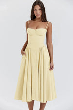Robe Midi à Träger Ajustée et Plissée pour Femme | Idéale pour les Sorties