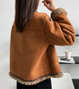 Veste Courte Structurée en Daim avec Bordures Effet Mouton pour Femme