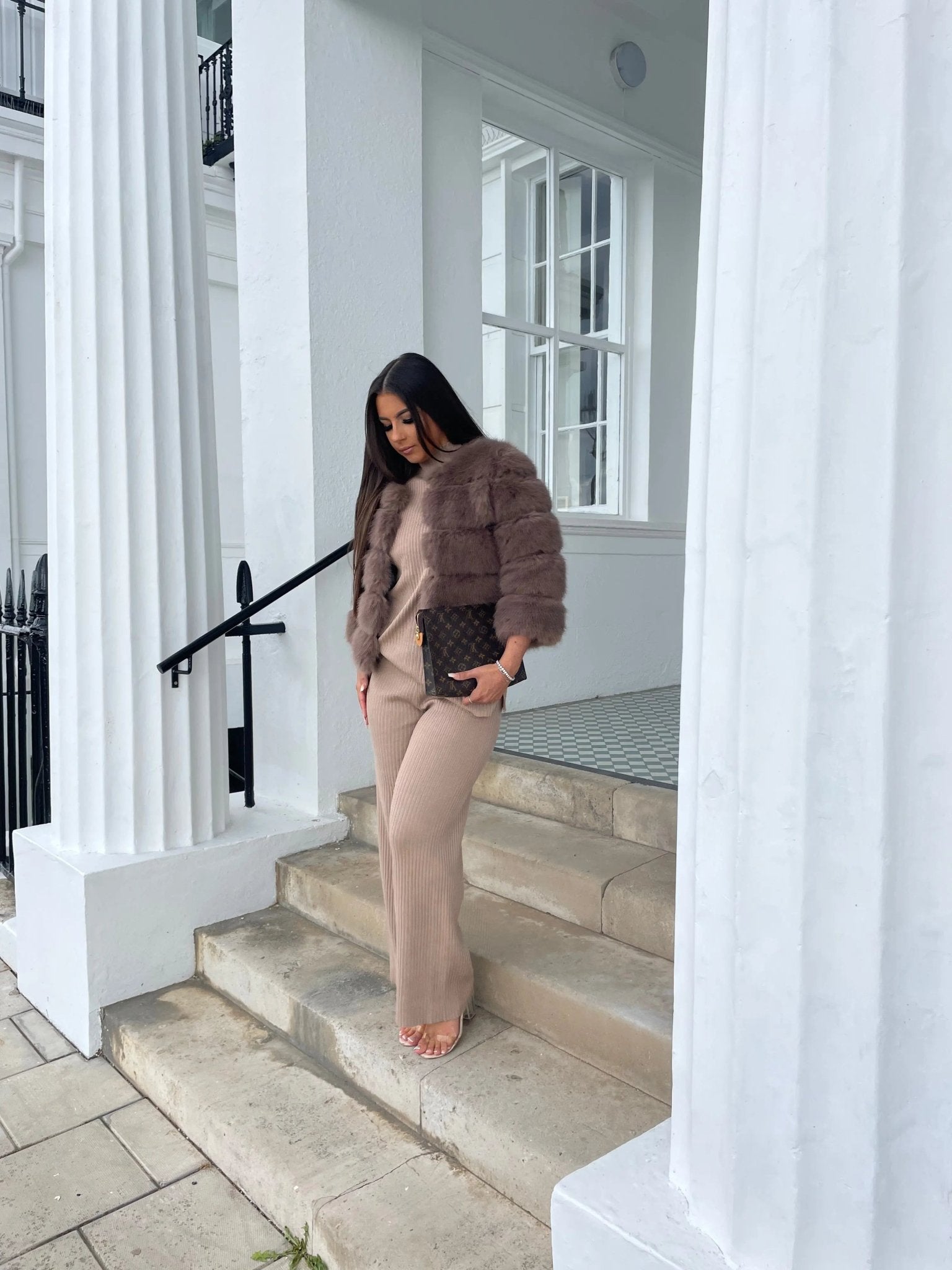 Manteau élégant en fausse fourrure pour femme - Emilia Lane