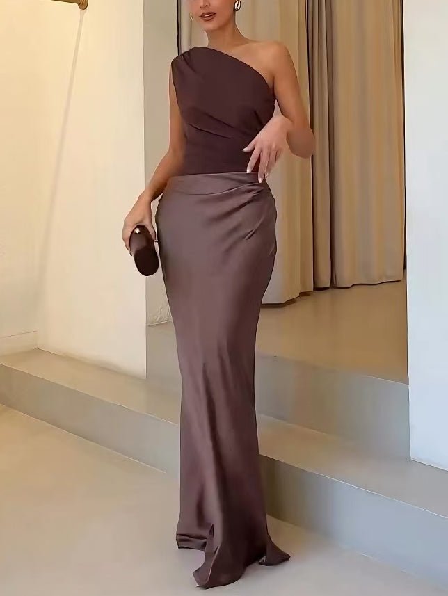 Robe longue à col asymétrique pour femmes - Emilia Lane