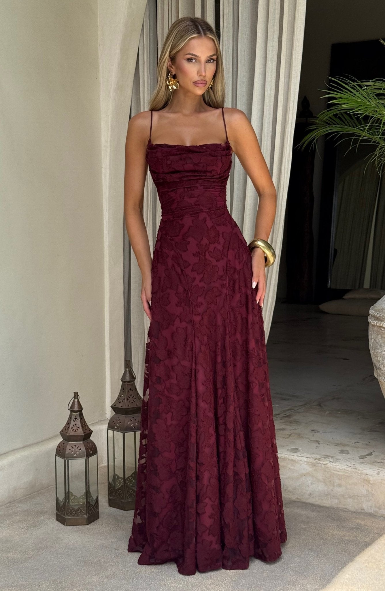 Robe Longue Drapée à Motif Floral avec Bretelles pour Femme | Idéale pour les Sorties - Emilia Lane