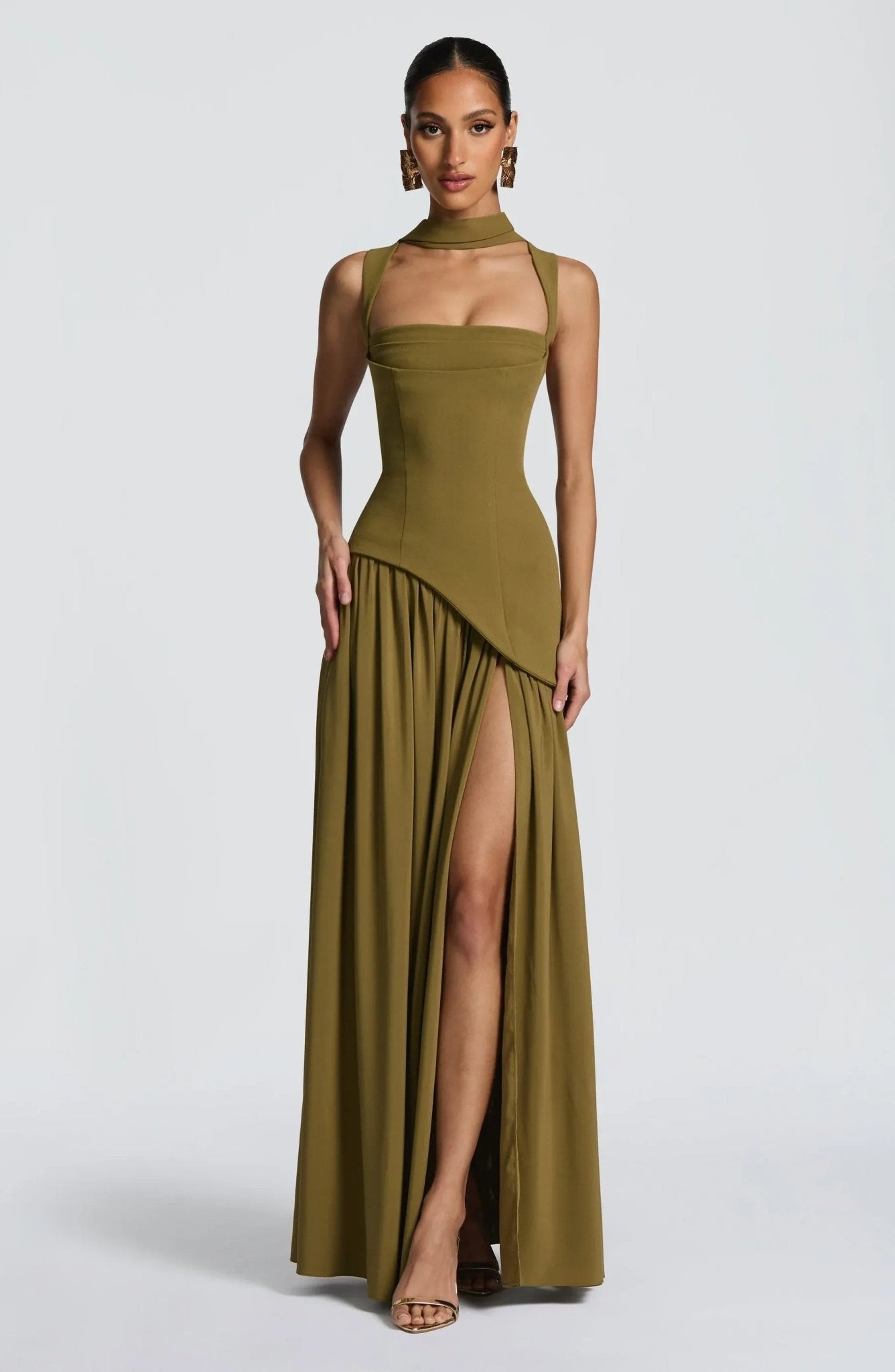 Robe Longue Évasée à Taille Cintrée pour Femme | Idéale pour les Sorties - Emilia Lane