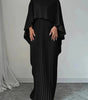 Robe Maxi avec Cape Plissée pour Femme - Emilia Lane